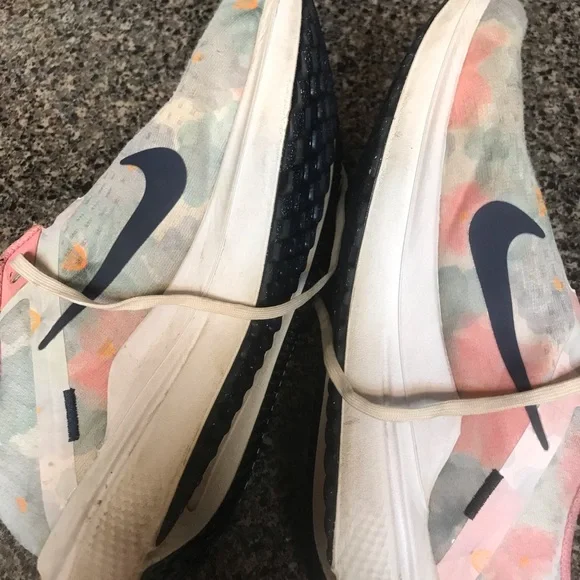 Nike Multicolor Running Shoes - Picture 4 of 13